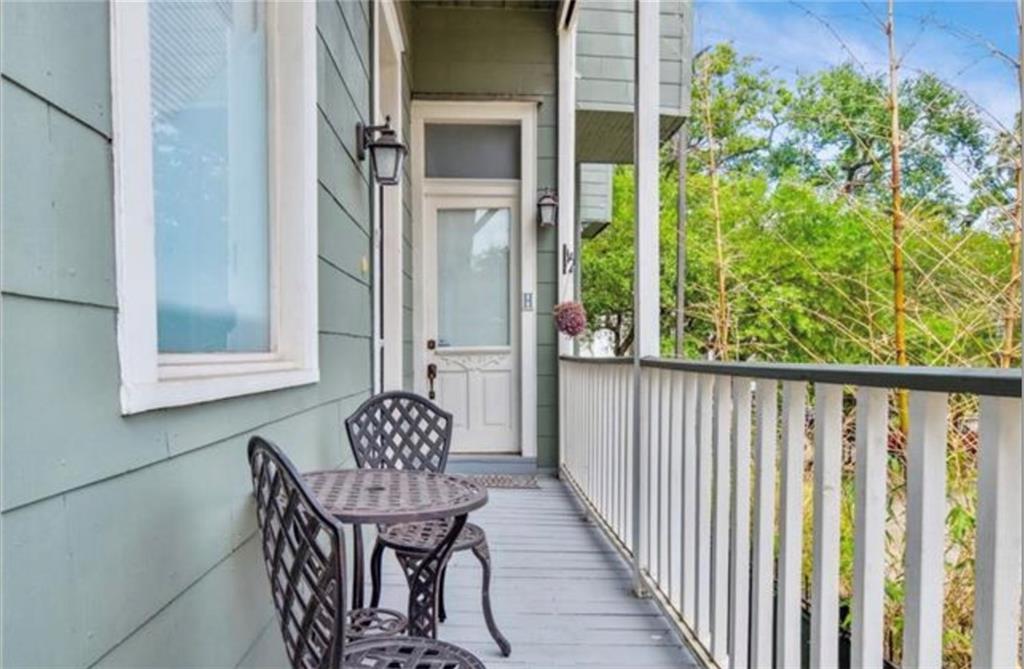 Beautiful Full-furnished condo